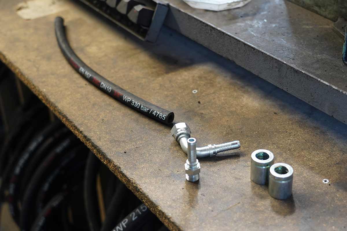 Flexibles et composants hydrauliques