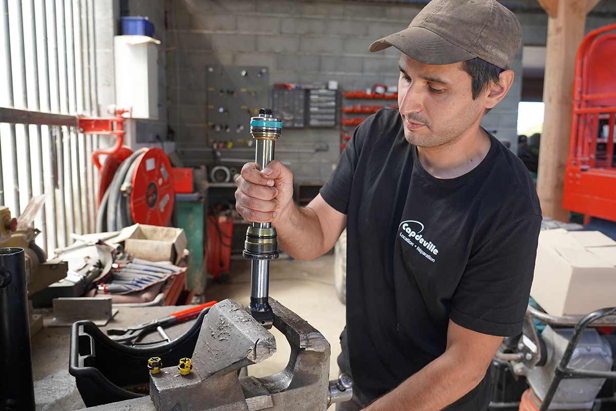 Services spécialisés en maintenance et réparation d'engins de chantier